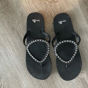 Sanuk flip flops